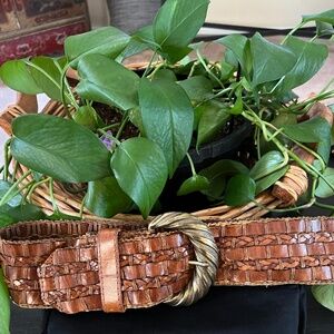 VINTAGE ~ WIDE WOVEN LEATHER BELT ~ women’s